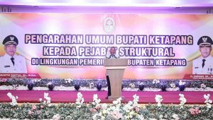 Bupati Ketapang Memberikan Arahan Kepada Pejabat Struktur di Pemkab Ketapang