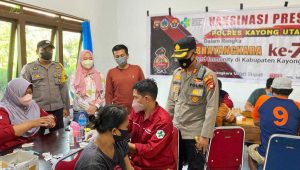 Kapolres KKU Tinjau Vaksinasi Massal Presisi di Kecamatan Simpang Hilir