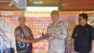 Sekda Ketapang Resmikan Rumah Adat Dayak Tanjung Bakah Bikit Janji Pemahan