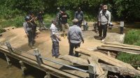 Sekda Ketapang Tinjau Infrastruktur Rusak