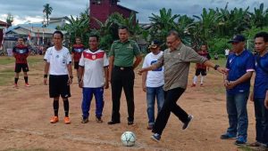 Wabup Ketapang Resmikan Dimulainya Open Turnamen Sepakbola di Kecamatan Sandai