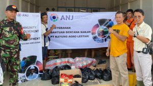 KAL Berikan Bantuan Untuk Korban Banjir di Kabupaten Ketapang