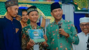 Wabup Ketapang Berikan Bonus Umroh Kepada Satu Juara MTQ Desa Kinjil Pesisir