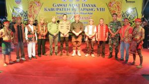 Sekda Tutup Gawai Adat dayak Kabupaten Ketapang ke 8