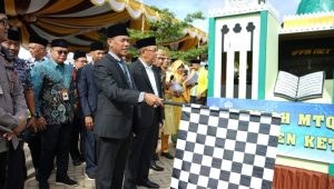 Pawai Ta’aruf Semarakkan MTQ ke XXX Tingkat Provinsi Kalbar di Ketapang