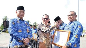 Apresiasi Pengelolaan Pajak, KPP Pratama Ketapang Berikan Penghargaan