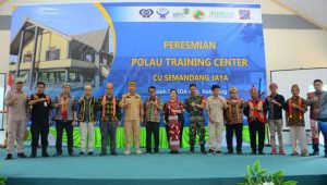 Sekda Ketapang Resmikan Gedung Polau Training Center KSP CU Semedang Jaya Simpang Hulu