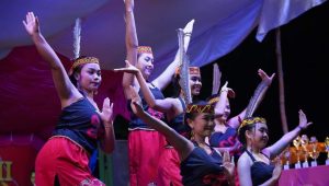 Sekda Ketapang Resmi Tutup Gawai Dayak Bejujokng ke XII Desa Gema