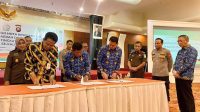 Pemkab Ketapang Hadiri Penandatangan Nota Kesepakatan Antara Kepala Daerah Dengan APH Tingkar Provinsi dan Kabupaten Se Kalbar