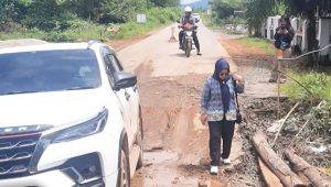 DPRD Provinsi Kalbar Monitoring Perbaikan Jalan Provinsi Di Kabupaten Kayong Utara.