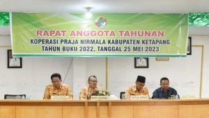 Staff Ahli Bupati Buka Rapat Anggota Tahunan Koperasi Praja Nirmala