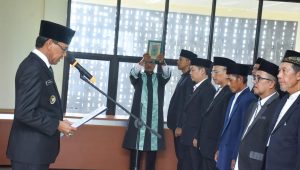 Wabup Ketapang Lantik Dewan Pengawas, Dewan Hakim Dan Panitera MTQ XXX Tingkat Kabupaten Ketapang Tahun 2023