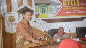 Wabup : Pemda Ketapang Sangat Peduli Dan Perhatian Kepada Organisasi Yang Menyelengarakan Kegiatan Peningkatan Profesi