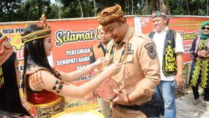 Sekda Ketapang Resmikan Rumah Adat Dayat Senopati Rampai Bakah Sengkrinang Desa Penyerang, Jelai Hulu