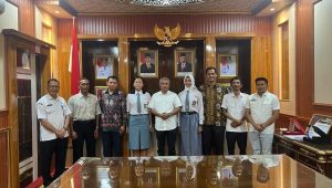 Bupati Ketapang Lepas 2 Siswi SMA Ketapang Terpilih Sebagai Paskibraka Tingkat Nasional Dan Tingkat Provinsi Tahun 2023