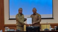Draft Peraturan Gubernur sebagai implementasi Proyek Perubahan PKN 2023 Sekda Ketapang Diterima Pj. Gubernur Kalbar