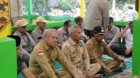 Bupati Bersama Rombongan Panitia Napak Tilas Ziarahi Makam Panglima Tentemak di Tumbang Titi