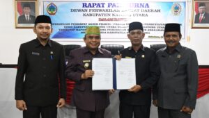 Ketua DPRD Kayong Utara, Sarnawi Setujui Raperda Dan Retribusi Daerah