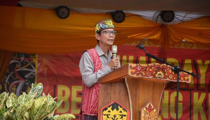 Staff Ahli Bupati Ketapang Buka Gawai Dayak Bejujokng XIII Desa Gama Simpang Dua