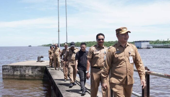 Tinjau Dermaga Tembilok, Sekda Sebut Ini Bisa Jadi Objek Wisata Dan Landmark Ketapang