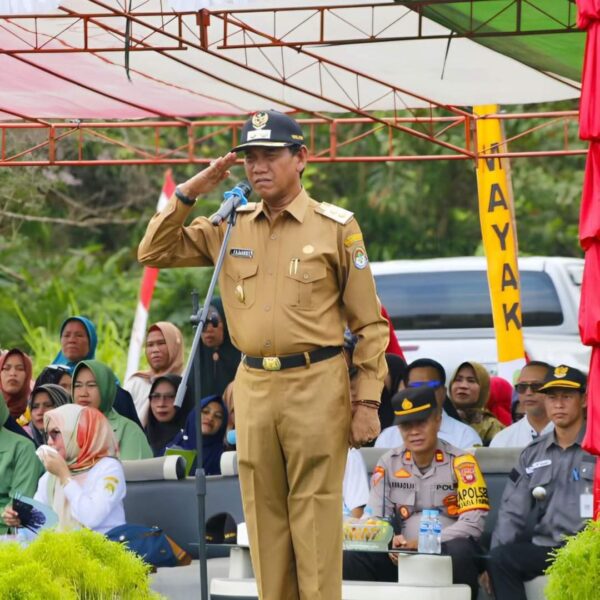 Wakil Bupati Ketapang Jadi Inspektur Upacara Pembukaan TMMD ke-120 Di Desa Mayak