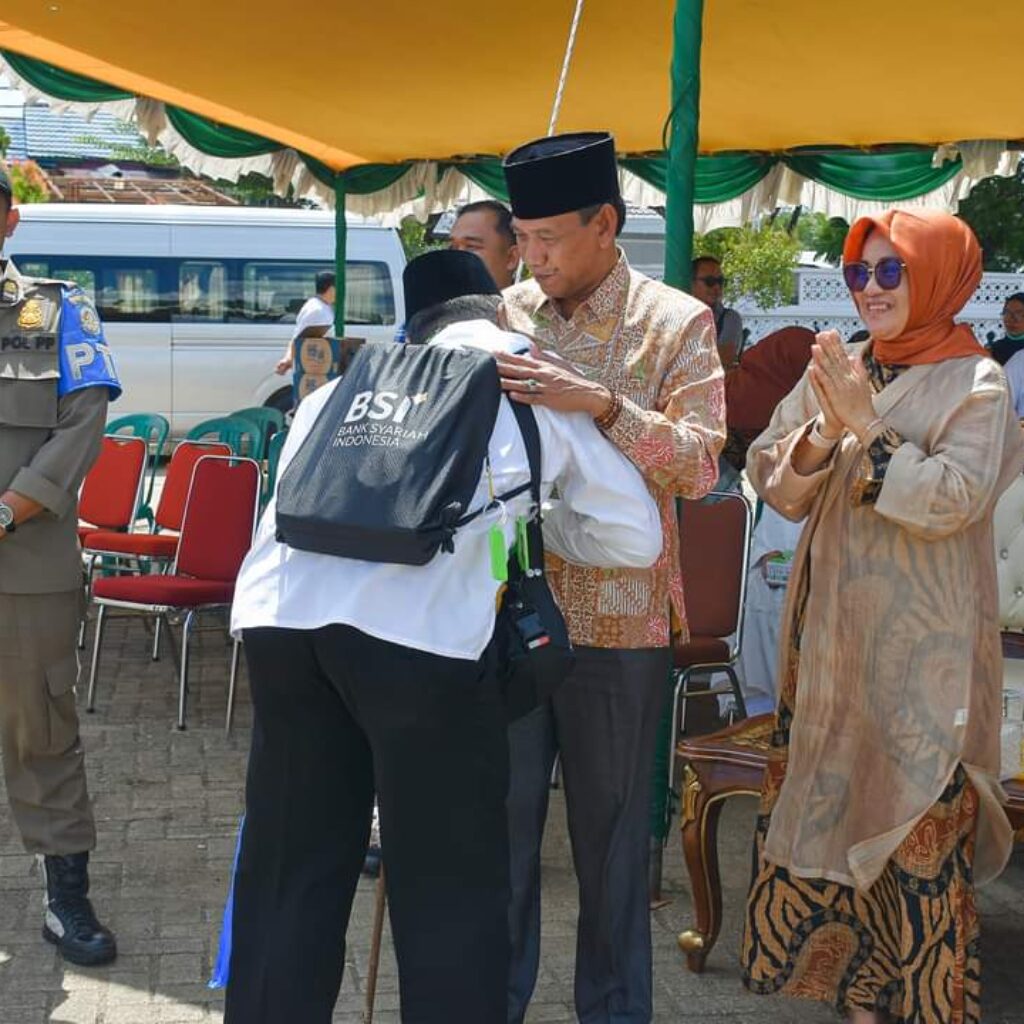 Wabup Ketapang Sambut Kedatangan Jamaah Haji Kabupaten Ketapang