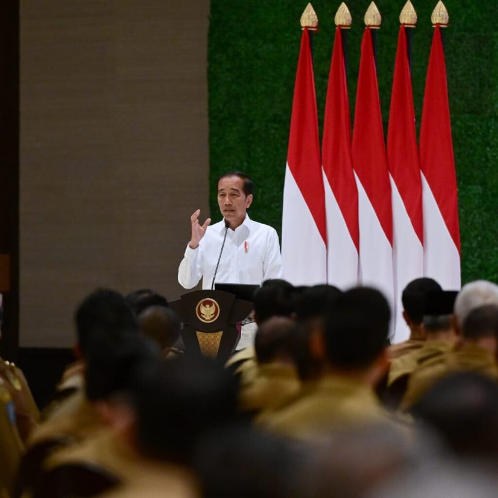 Wakil Bupati Ketapang H. Farhan, SE.,M.Si menerima arahan Presiden Republik Indonesia Ir. H. Joko Widodo Pentingnya Pembangunan Kota Bertajuk Masa Depan