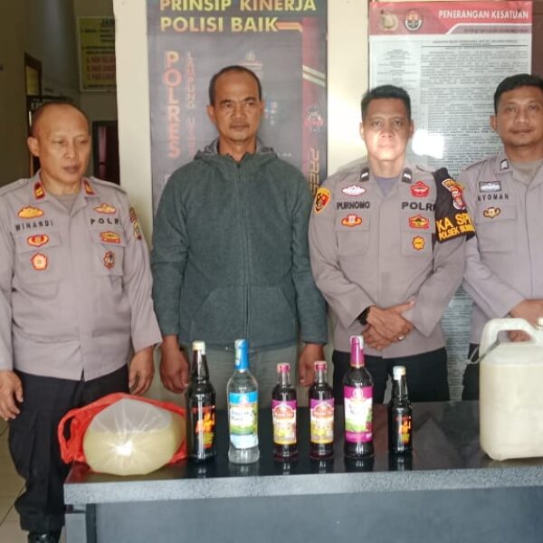 Lagi, Jajaran Polres Lampung Utara Aman kan Puluhan Botol Miras