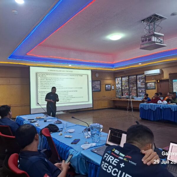 Perkuat Tim Tanggap Darurat PLN Nusantara Power UP Bukit Asam Adakan Pelatihan Fire Drill