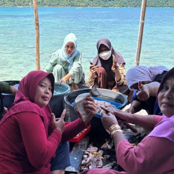 PT DIB Bawa Semangat Baru Bagi Nelayan Dan Ibu Rumah Tangga Desa Pelapis