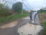 Memperihatinkan..!! Warga Keluhkan Jalan Rusak Penghubung Antar 2 Kabupaten Antara Tulang Bawang, Dan Tulang Bawang Barat.