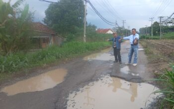 Memperihatinkan..!! Warga Keluhkan Jalan Rusak Penghubung Antar 2 Kabupaten Antara Tulang Bawang, Dan Tulang Bawang Barat.
