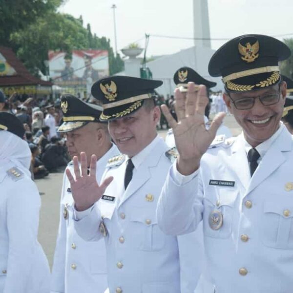 Romi Wijaya dan Amru Chanwari Resmi Dilantik sebagai Bupati dan Wakil Bupati Kayong Utara oleh Presiden Prabowo