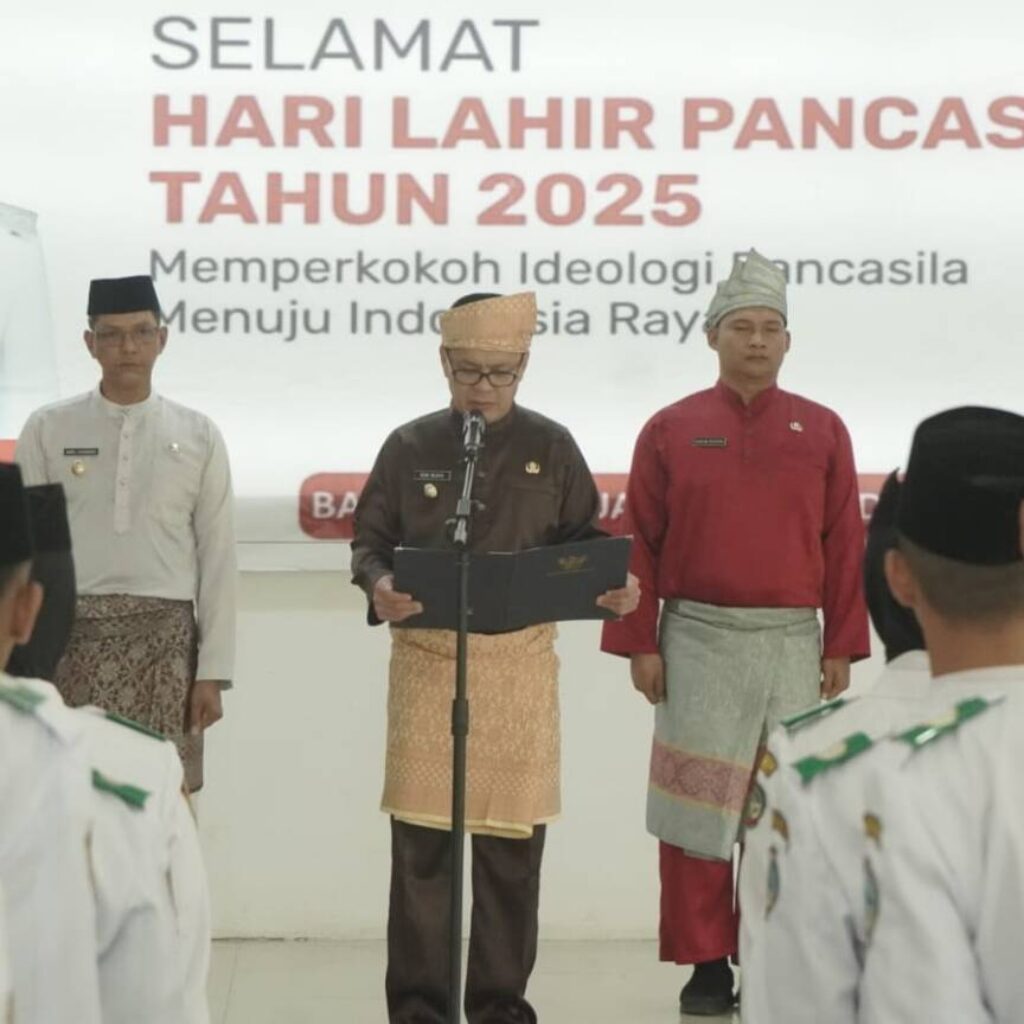 Bupati Kayong Utara Pimpin Upacara Peringatan Hari Lahir Pancasila 2025 dan Lantik Pelaksana Duta Pancasila Paskibraka Kayong Utara
