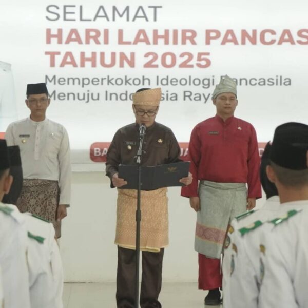 Bupati Kayong Utara Pimpin Upacara Peringatan Hari Lahir Pancasila 2025 dan Lantik Pelaksana Duta Pancasila Paskibraka Kayong Utara