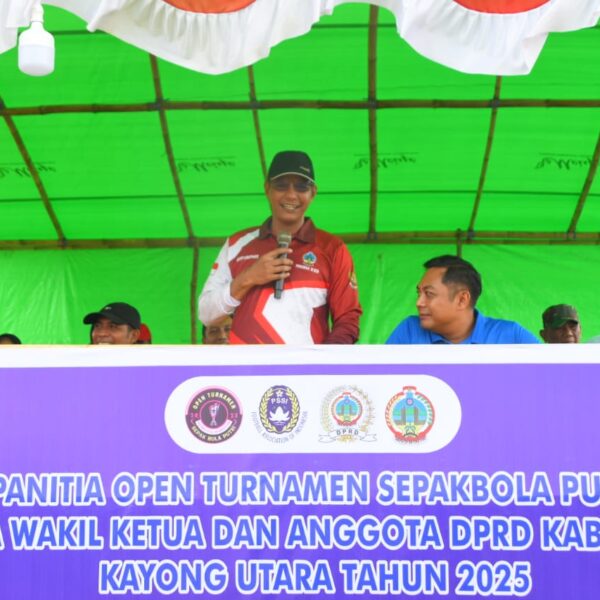 Apresiasi Turnamen Sepak Bola Putri Desa Sungai Mata-mata, Wabup Amru Sebut Dampak Positif Bagi Ekonomi Lokal
