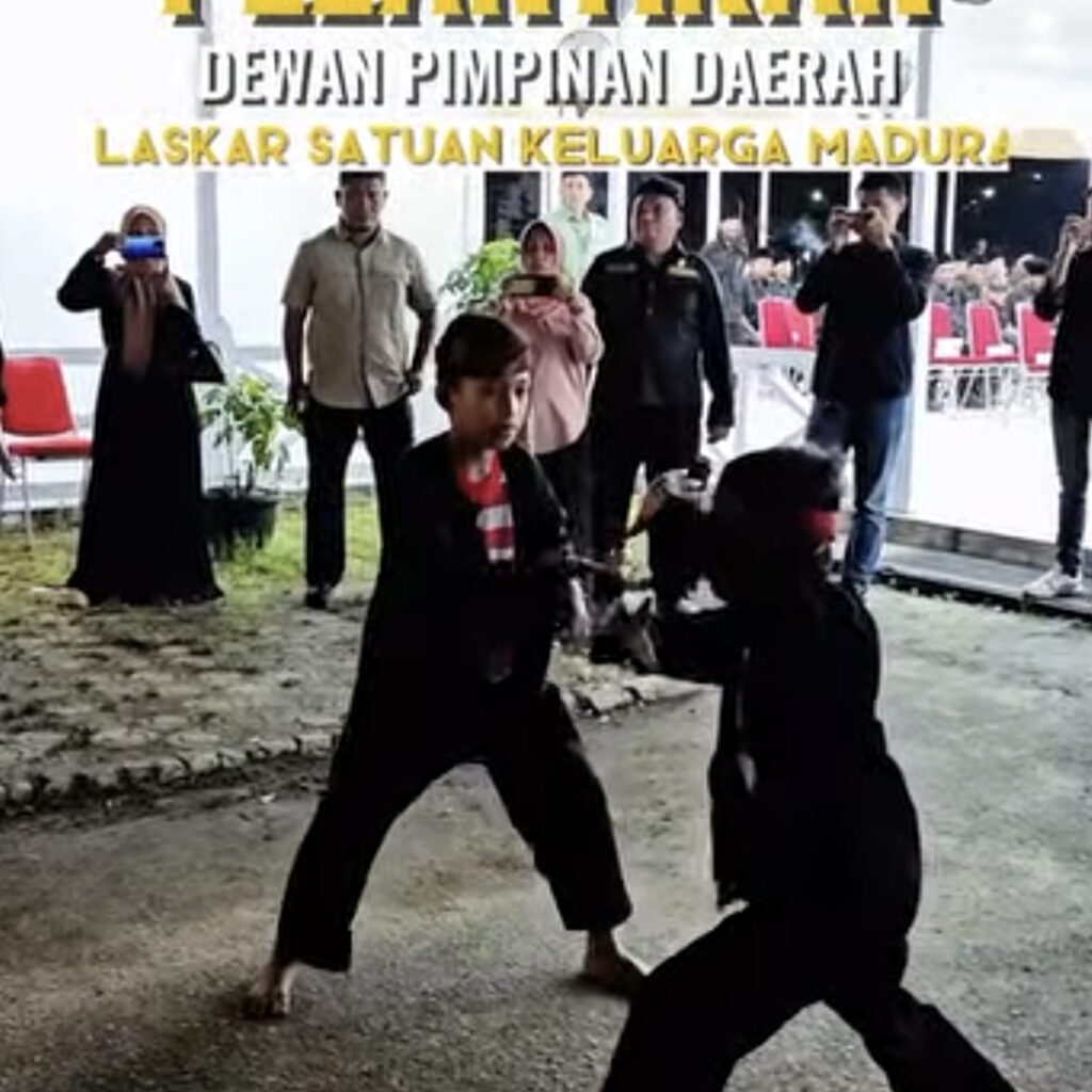 Lantik Laskar Sakera Keluarga Madura, Bupati Ketapang Ajak Jaga Kebersamaan dalam “Rumah Besar” Ketapang