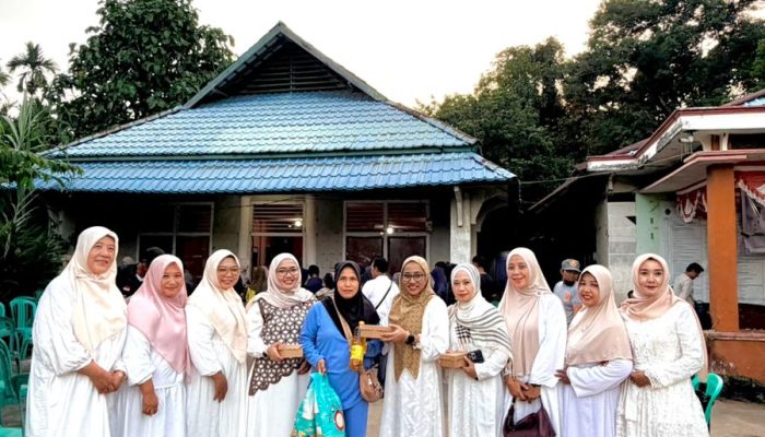 TP PKK Kayong Utara Berbagi Takjil, Semarakkan Ramadan 1447 H dan HKG ke-54