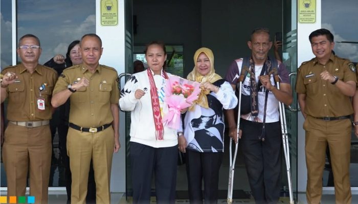Sekda Ketapang Menyambut Langsung Kepulangan Atlet  Tenis Meja Asal Kabupaten Ketapang, Cici Juliani