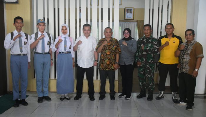 Bupati Romi Lepas Paskibraka Kayong Utara Ikuti Seleksi Tingkat Provinsi dan Nasional