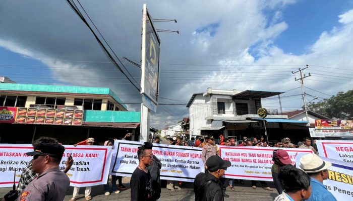 Sidang Vonis M. Sood dan Didi Anto Warnai Aksi Unjuk Rasa Warga 3 Desa  Tuntut Copot Kapolres Ketapang