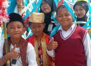 SDN 9 Lawang Kidul Unjuk Semangat di Karnaval HUT ke-81 RI