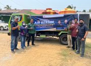 Sungai Pawan Mulai Asin, Karang Taruna Ketapang Salurkan Air Tawar ke Sukabangun Dalam