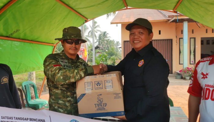 Sinergi Tangani Karhutla Ketapang, Karang Taruna Salurkan Bantuan hingga ke Posko Lapangan