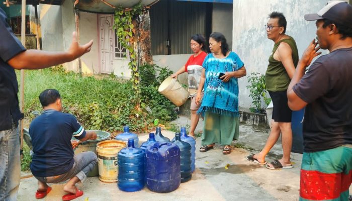 Dari Kinjil hingga Payak Kumang, Karang Taruna Ketapang Terus Salurkan Air Bersih