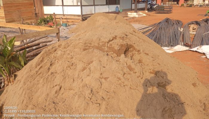 Pembangunan Puskesmas Kendawangan Masuki Minggu Keempat, Kontraktor Pastikan Pekerjaan Diawasi